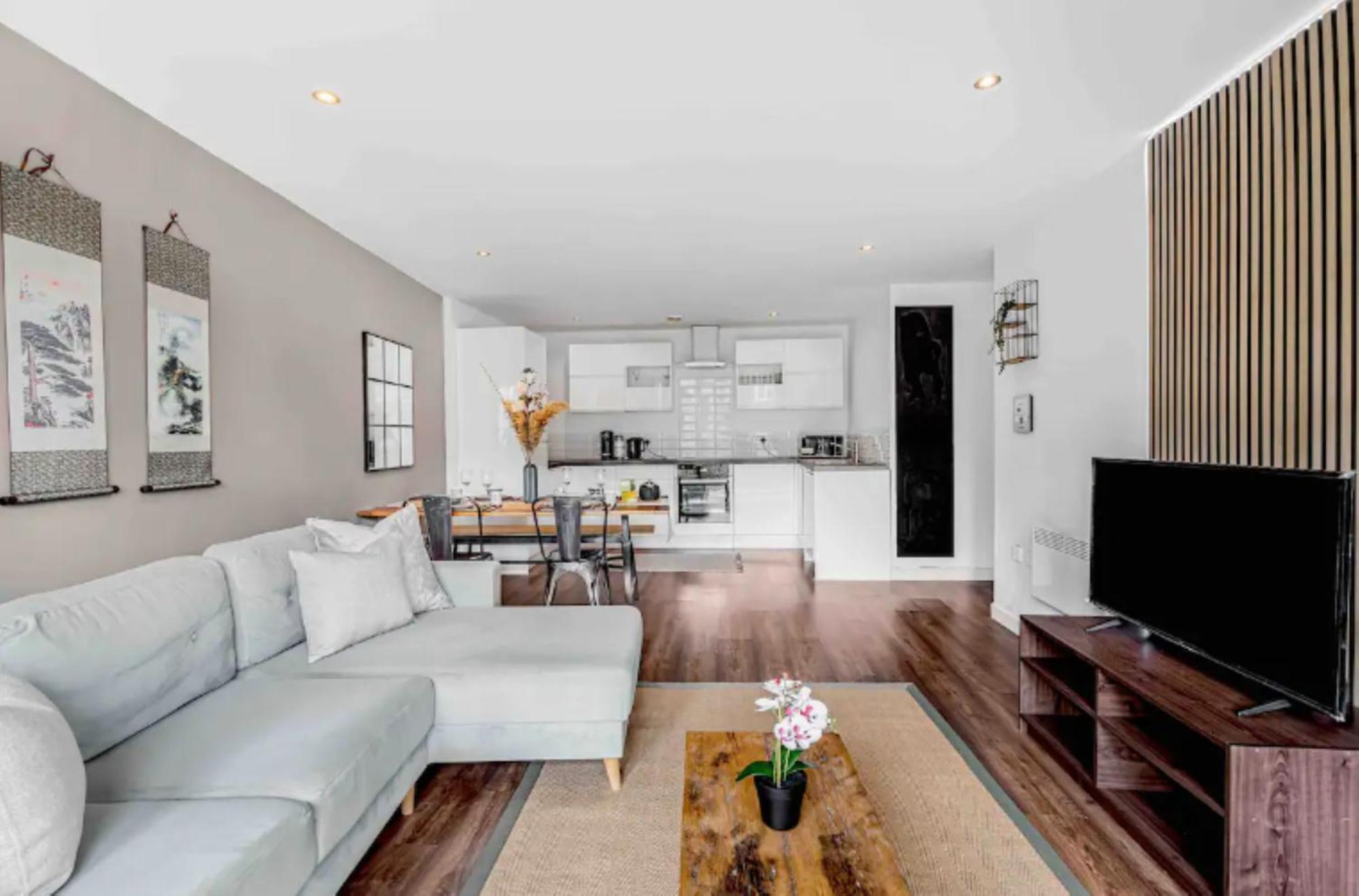 Oriental Suite 2 Bed 2 Bath Netflix And Free Parking, Games- Maihom Бірмінгем Екстер'єр фото