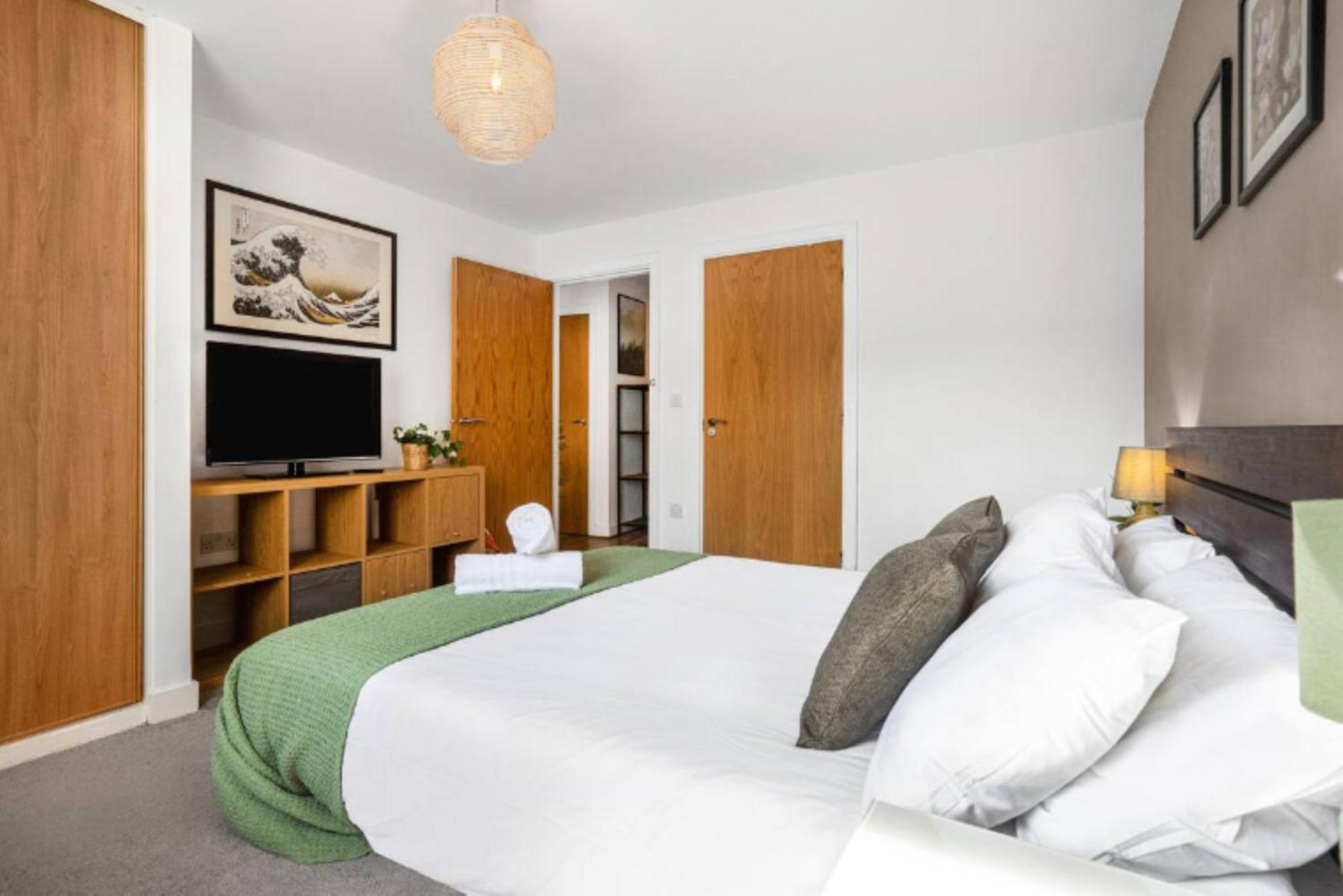 Oriental Suite 2 Bed 2 Bath Netflix And Free Parking, Games- Maihom Бірмінгем Екстер'єр фото