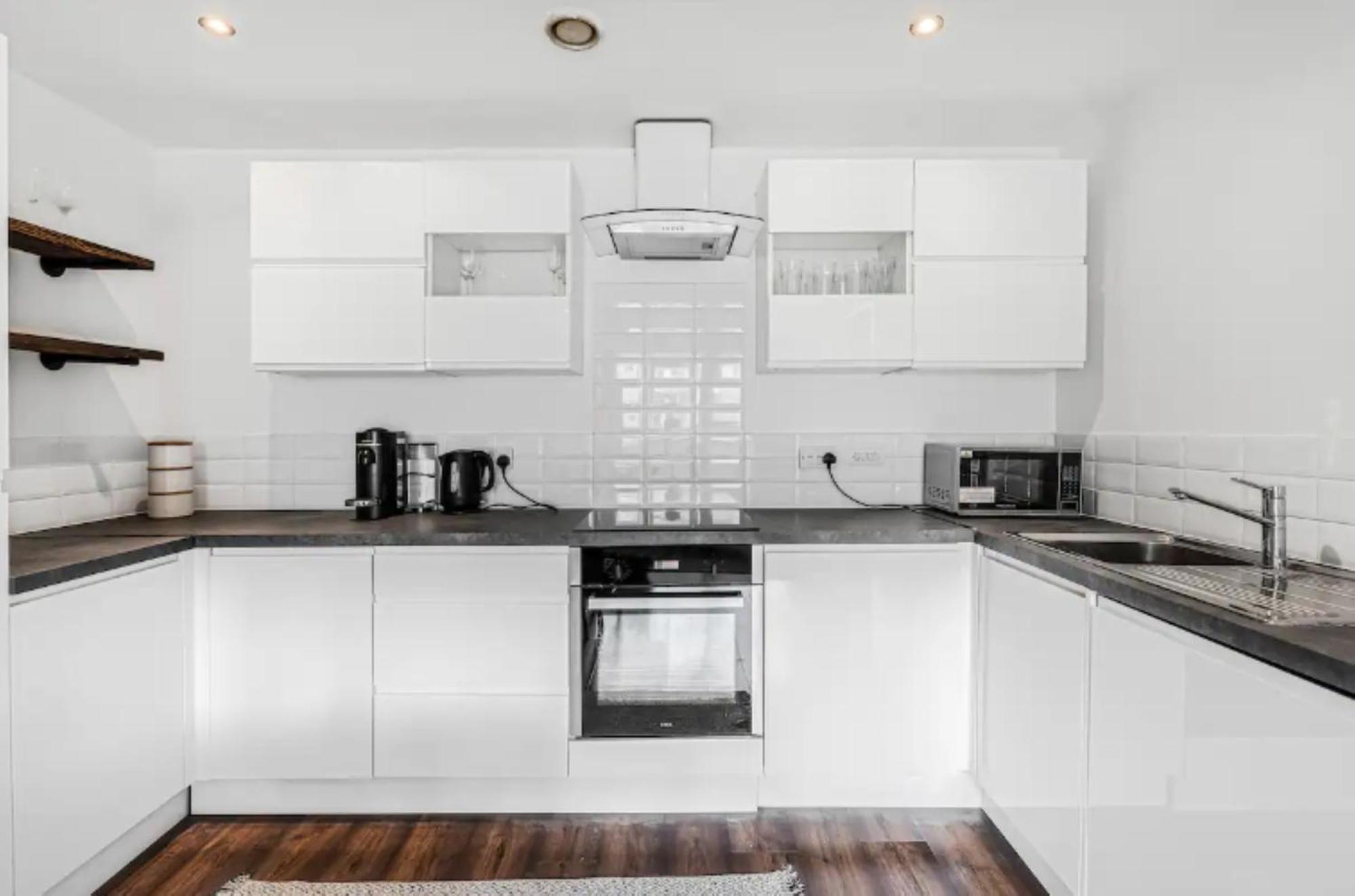 Oriental Suite 2 Bed 2 Bath Netflix And Free Parking, Games- Maihom Бірмінгем Екстер'єр фото